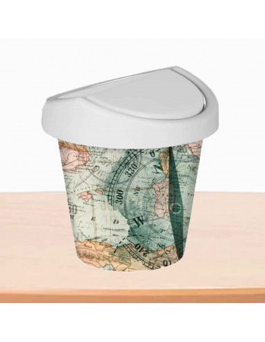 Mini papelera redonda con tapa giratoria de plástico con diseño de mapamundi. Oficina, escritorio, estudio. 17 x 16 cm